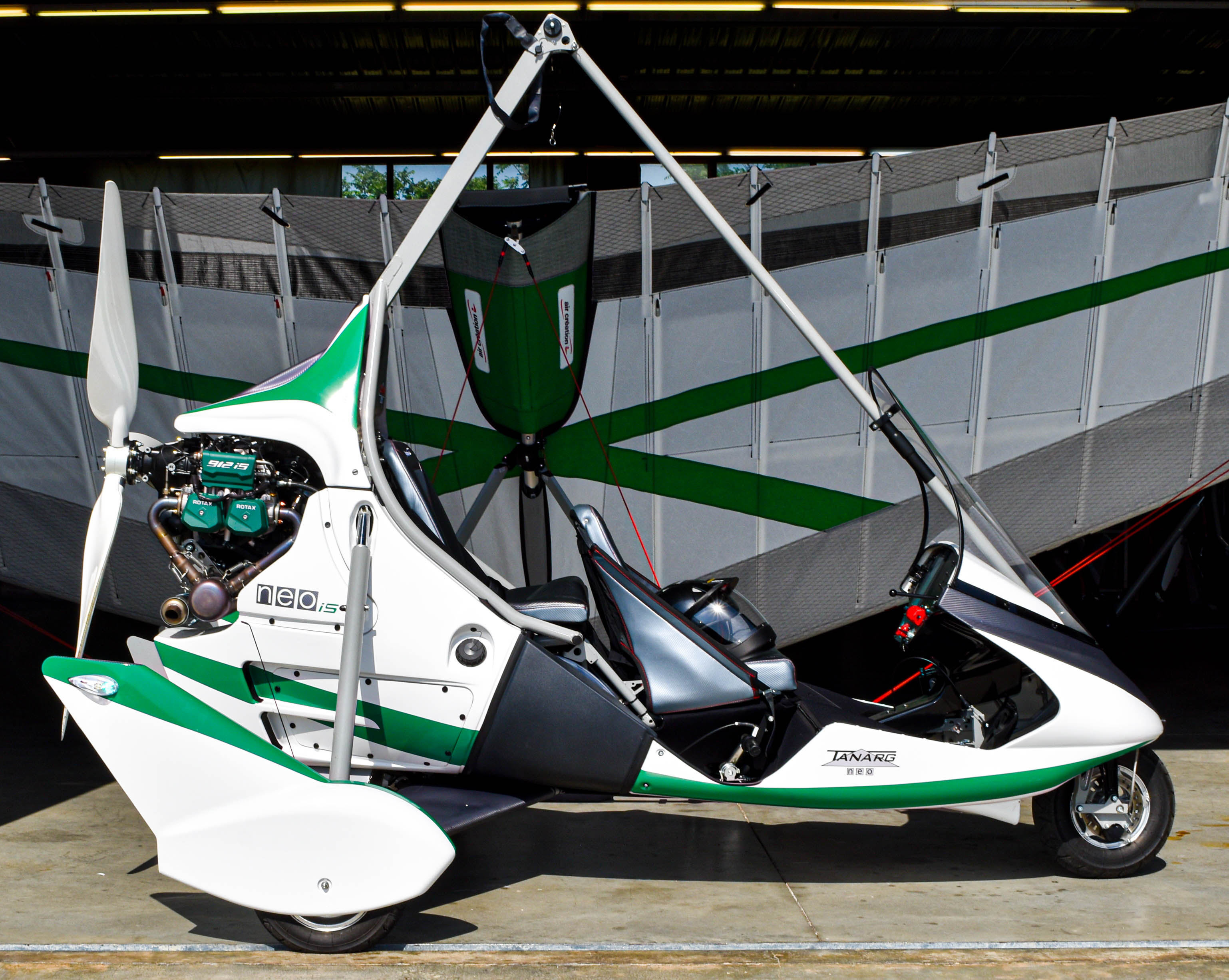 workshop/produit-bionix2-15-tanarg-neo-product-ulm-pendulaire-microlihgt-ultralight-trike-wing-3.jpg